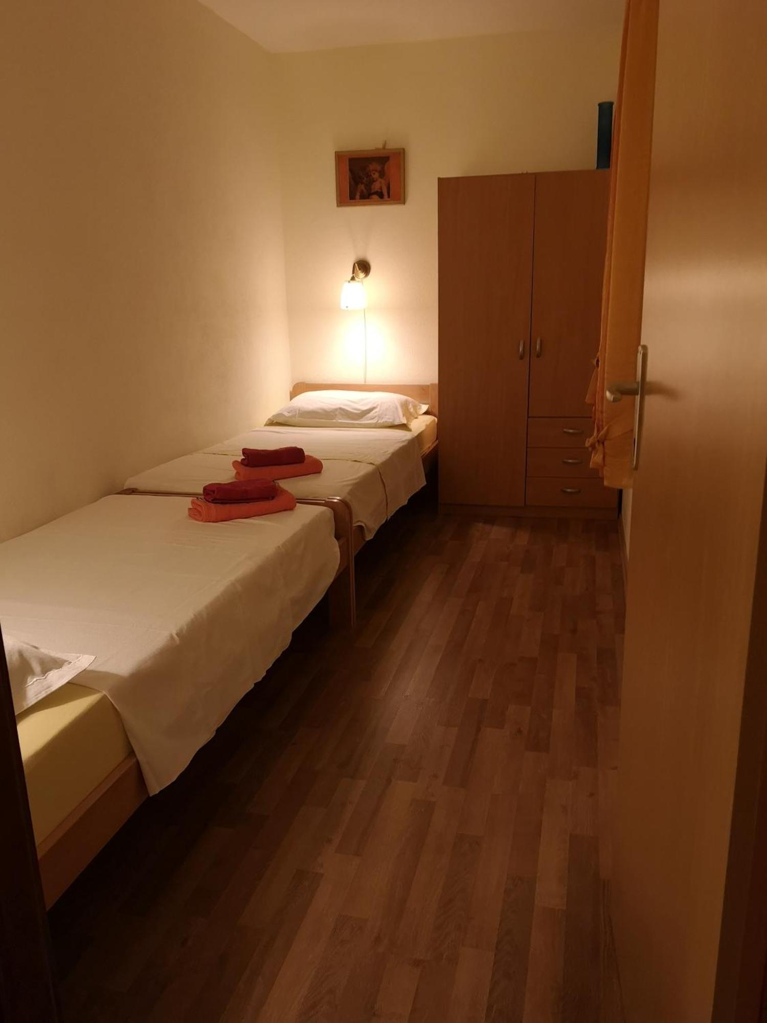 Holiday Home Cvitka Vis Ngoại thất bức ảnh
