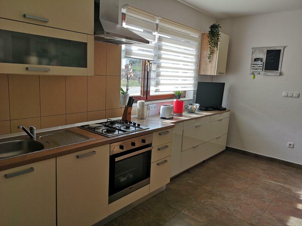 Holiday Home Cvitka Vis Ngoại thất bức ảnh
